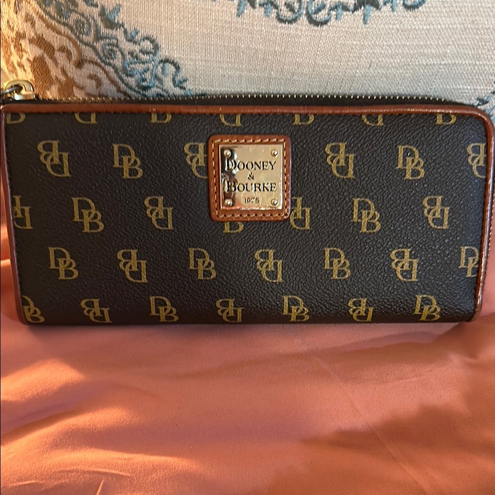 Dooney & Bourke Black and Gold Logo Wallet